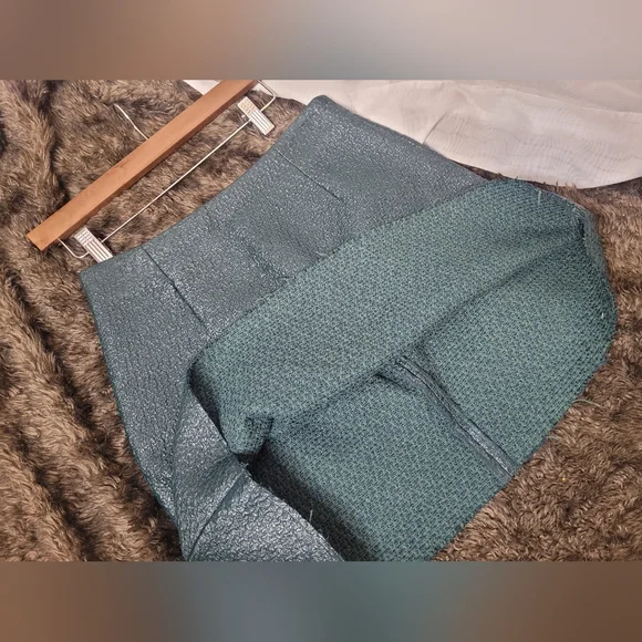 Pinko Skirt Womens size 6 Green Mini - Picture 5 of 10